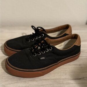 Vans Black Gummy Sole Women’s 9 Men’s 7.5